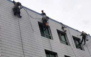 沈阳蜘蛛人外墙清洗