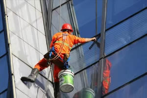 沈阳蜘蛛人幕墙清洗